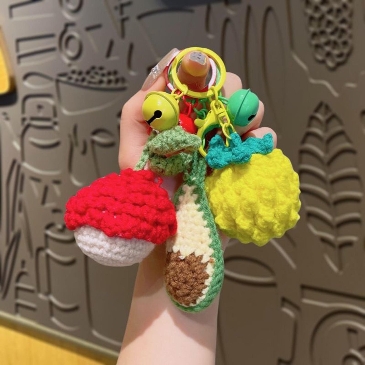 Handmade Crochet Fruit & Vegetable Keychain, Cute Amigurumi Food Charm, Yarn Knitted Keyring, Bag Pendant, Small Gift