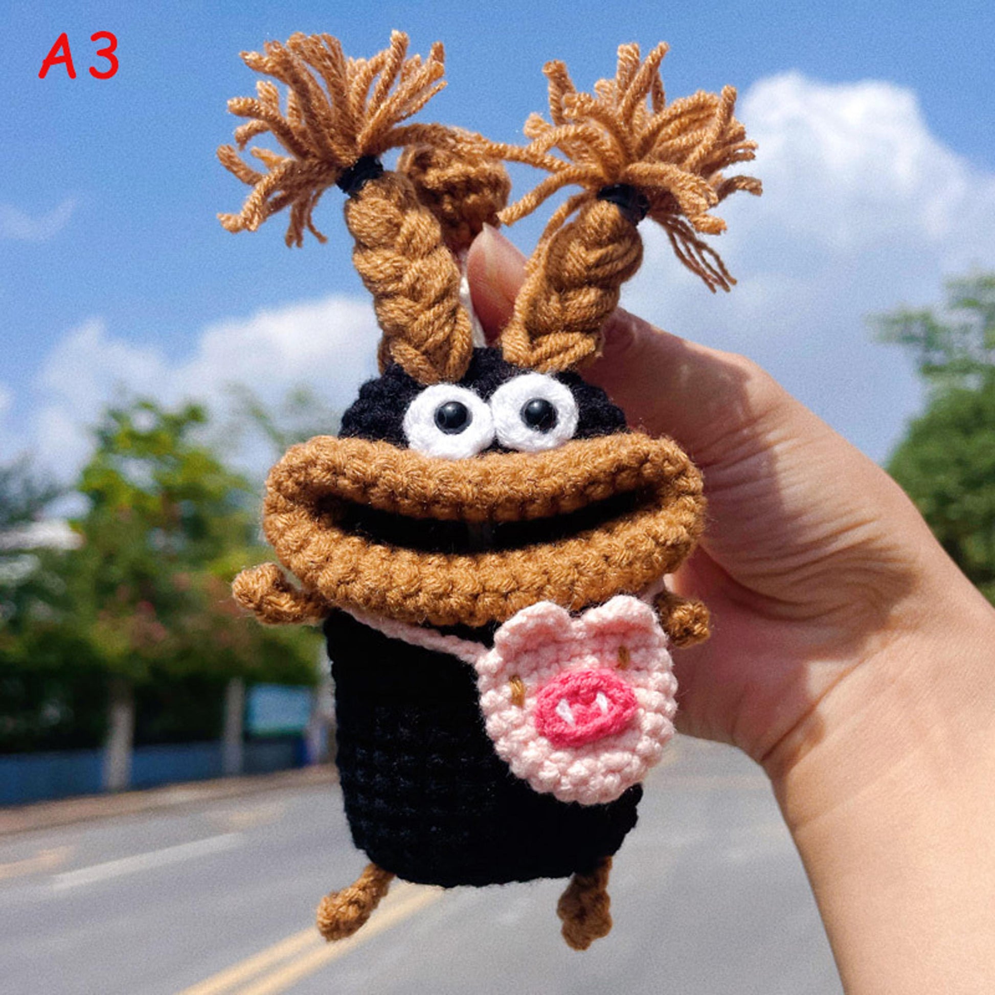Handmade Crochet Cute Sausage Mouth Car Key Cover, Kawaii Knitted Key Protector, Bag Charm Keychain, Phone Charm Gift
