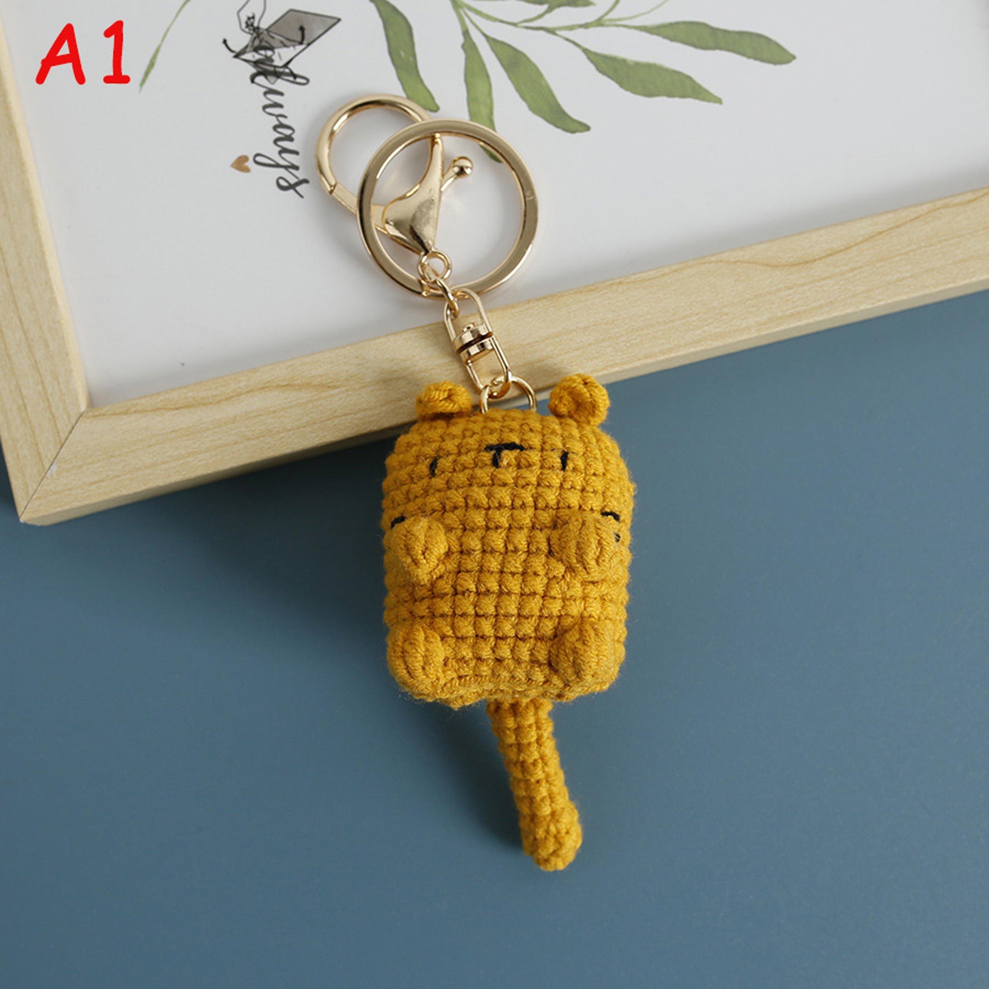 Handmade Crochet Cute Cat Keychain, Knitted Kitty Bag Charm, Mini Amigurumi Cat Pendant, Gift for Cat Lovers