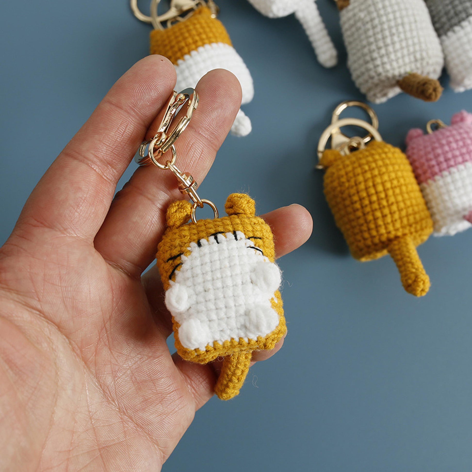 Handmade Crochet Cute Cat Keychain, Knitted Kitty Bag Charm, Mini Amigurumi Cat Pendant, Gift for Cat Lovers
