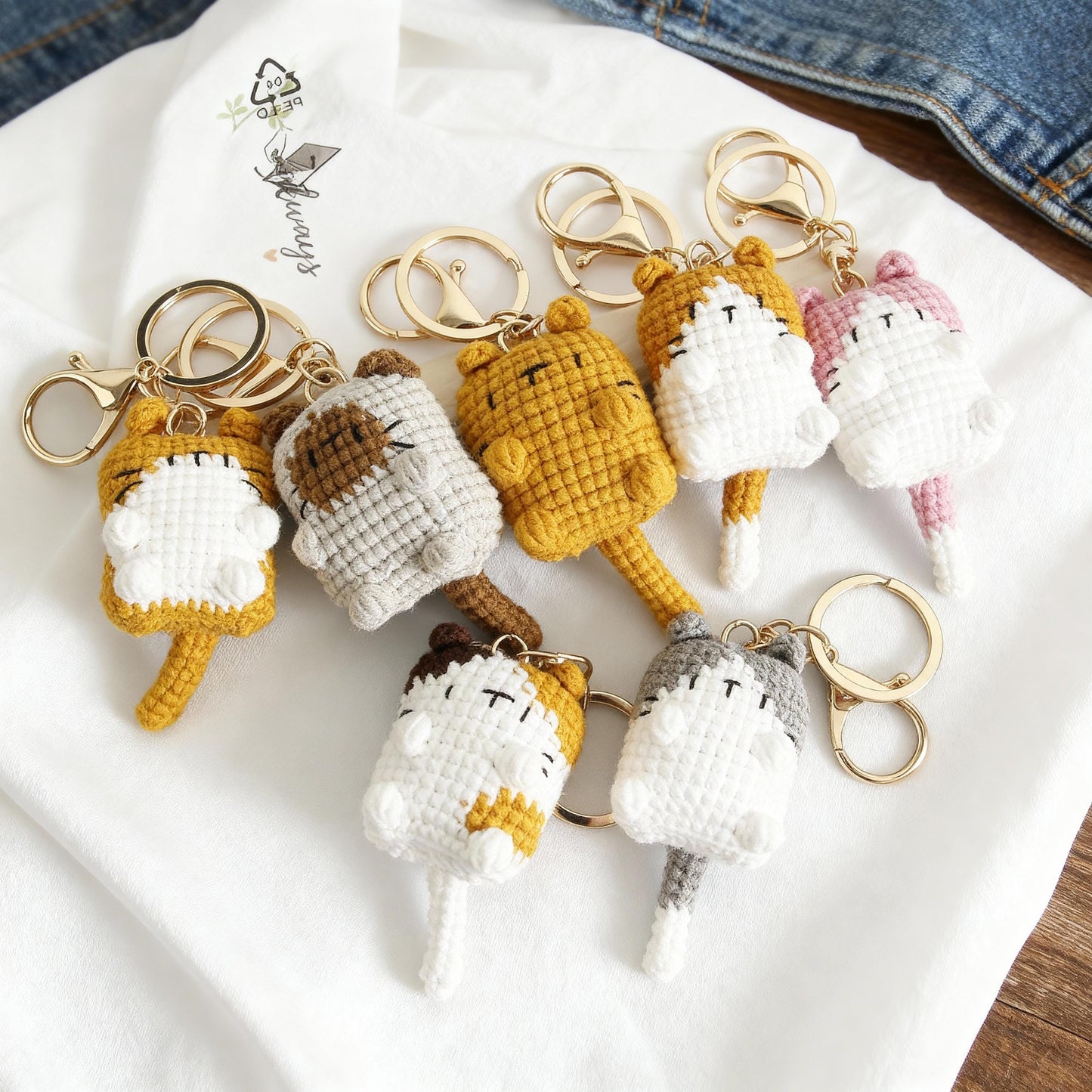 Handmade Crochet Cute Cat Keychain, Knitted Kitty Bag Charm, Mini Amigurumi Cat Pendant, Gift for Cat Lovers