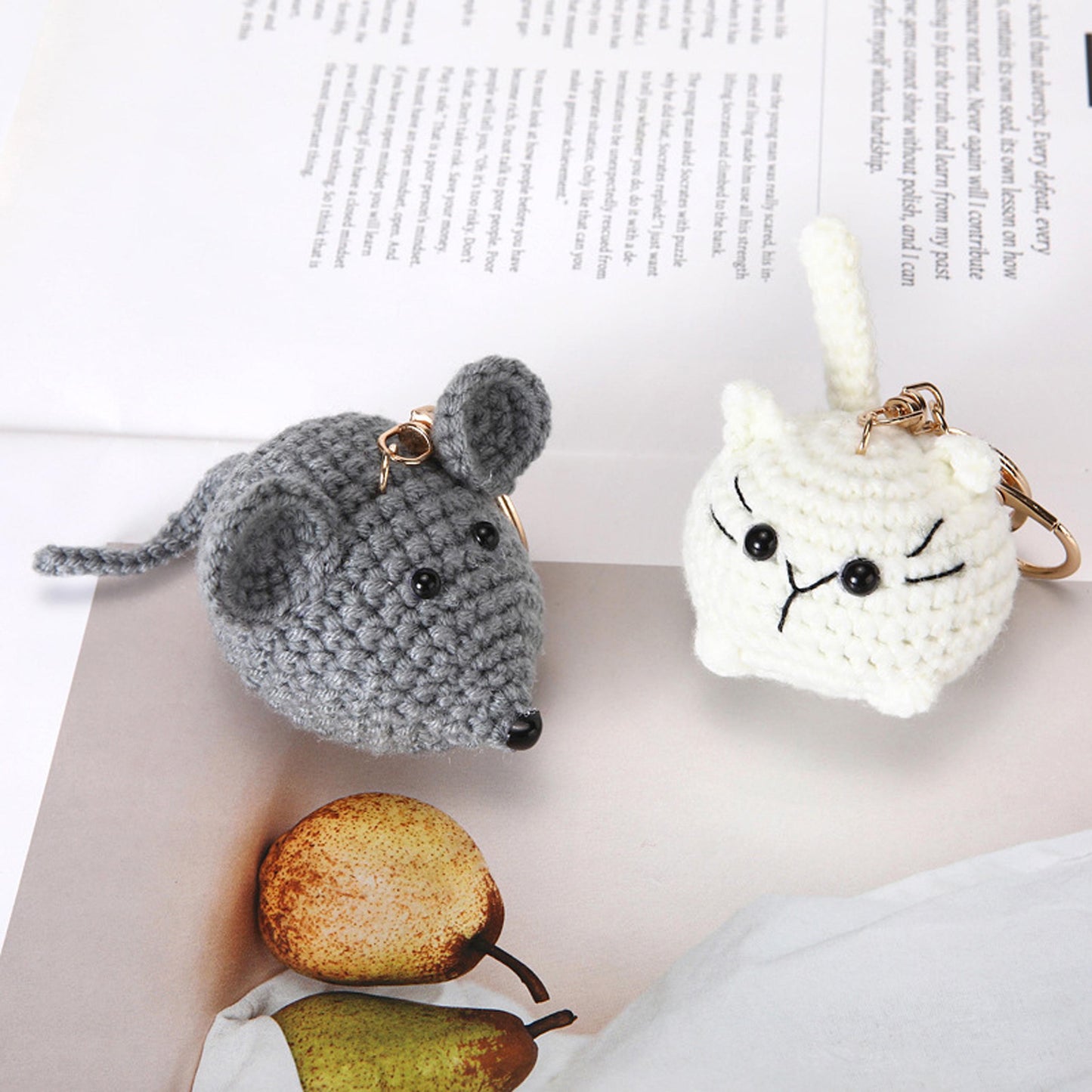 Handmade Crochet Cat and Mouse Keychain, Cute Amigurumi Animal Keyring, Bag Charm, Phone Charm, Gift for Cat Lovers
