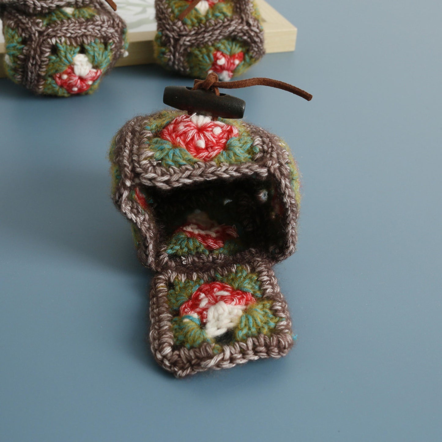 Handmade Crochet Mushroom Earbud Case, Mini Granny Square Coin Pouch, Knitted Yarn Headphone Holder, Cute Boho AirPods Bag, Gift for Her