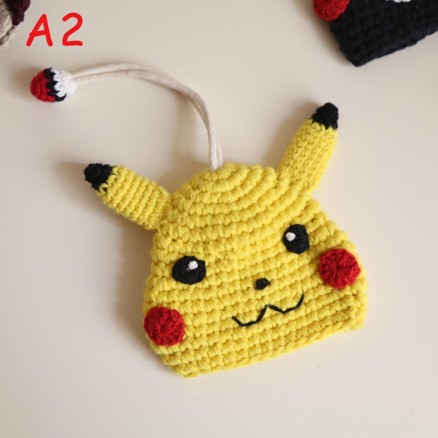Handmade Crochet Cartoon Key Pouch, Cute Knitted Key Cover Case, Handwoven Key Protector, Bag Charm Pendant, Keychain Gift for Women
