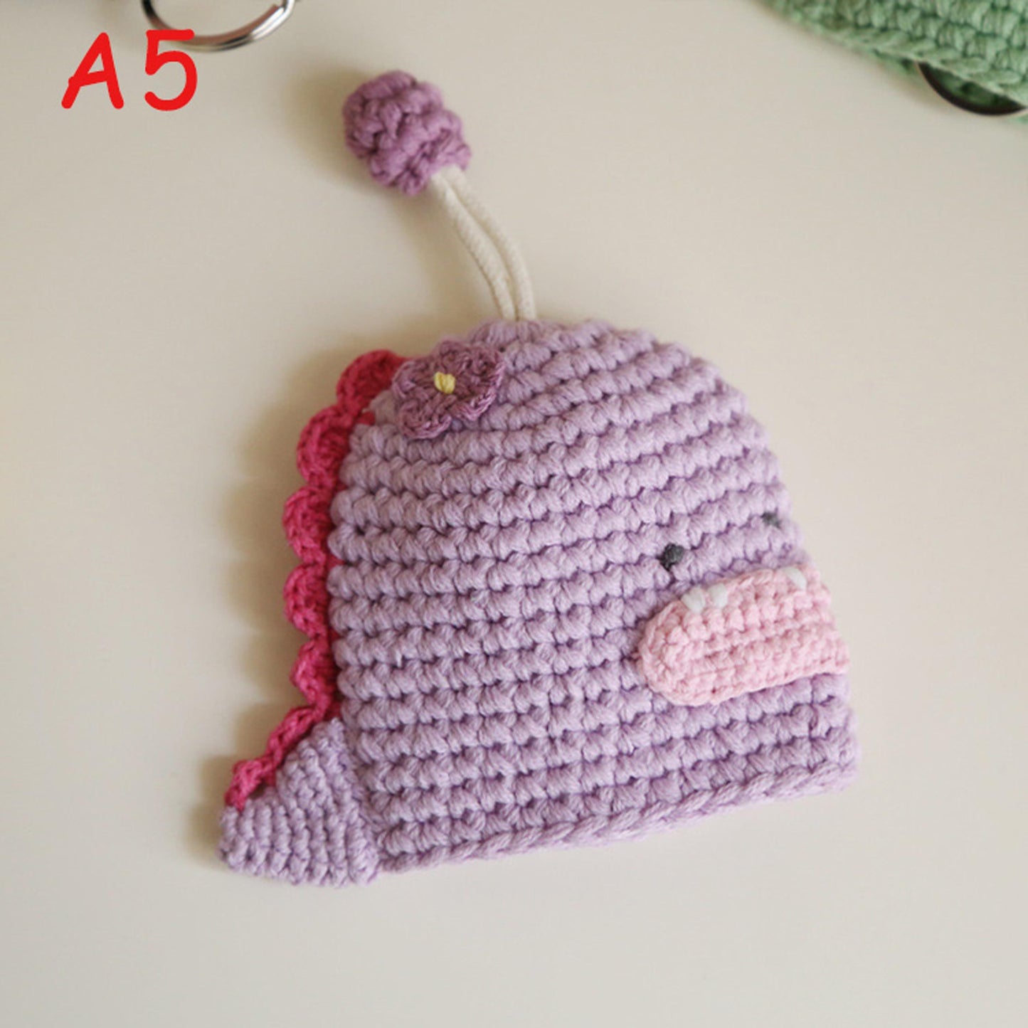 Handmade Crochet Cartoon Key Pouch, Cute Knitted Key Cover Case, Handwoven Key Protector, Bag Charm Pendant, Keychain Gift for Women