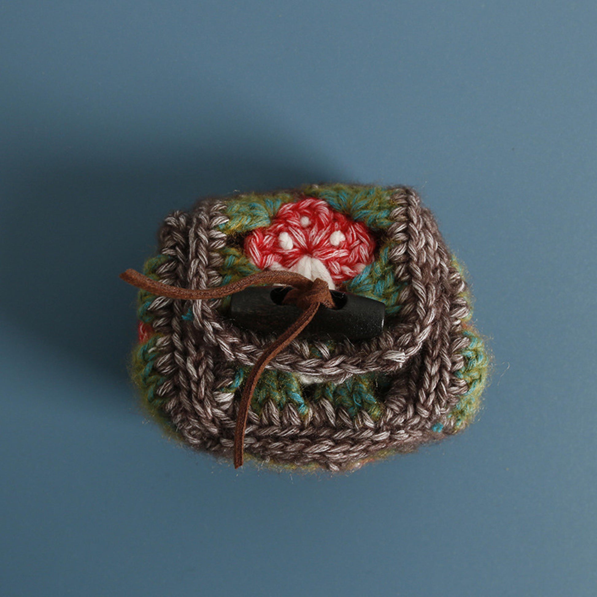 Handmade Crochet Mushroom Earbud Case, Mini Granny Square Coin Pouch, Knitted Yarn Headphone Holder, Cute Boho AirPods Bag, Gift for Her