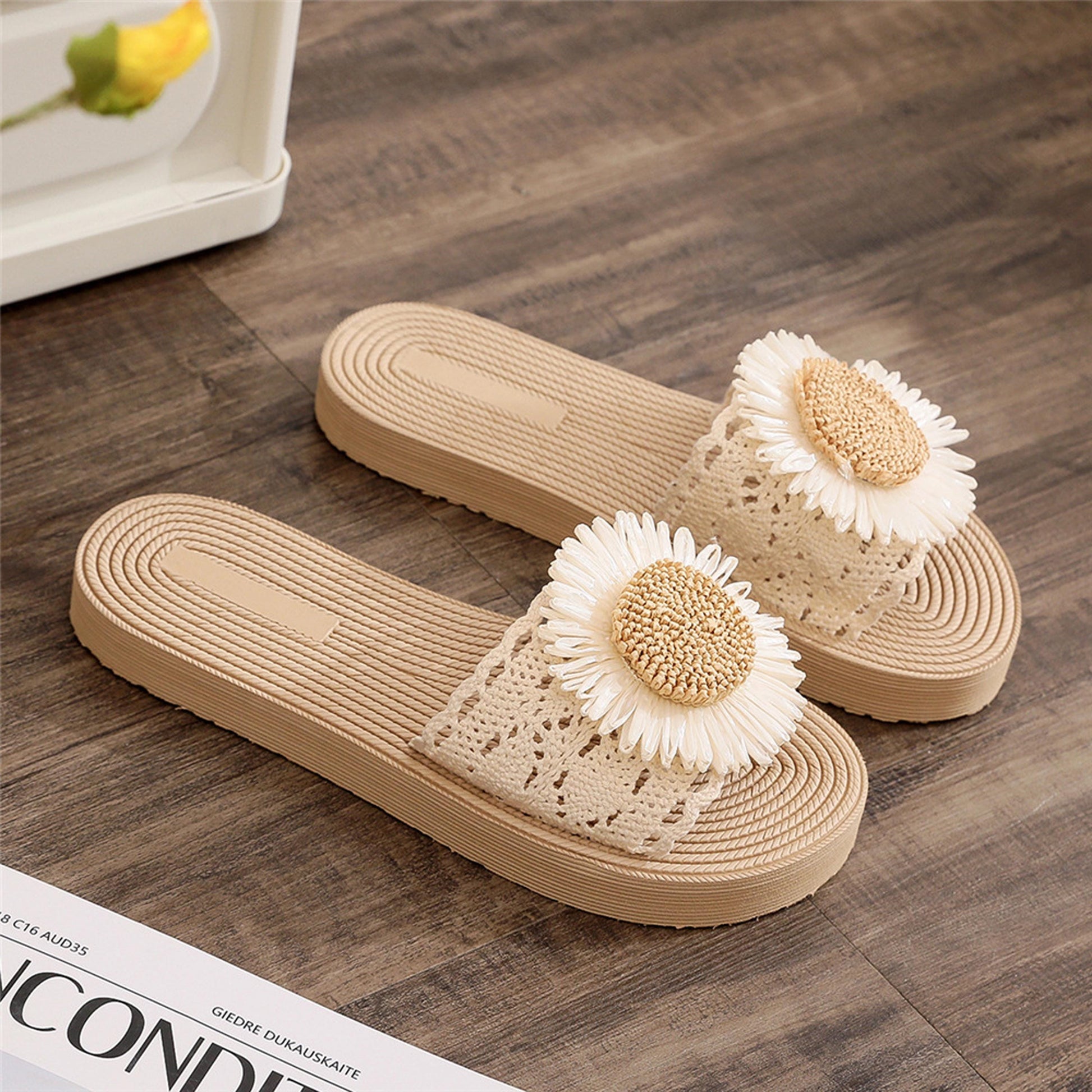 Handmade Crochet Linen Flip Flops, Straw Style Beach Slippers, Daisy Flower Thong Sandals, Summer Boho Women Slides, Vacation Shoes