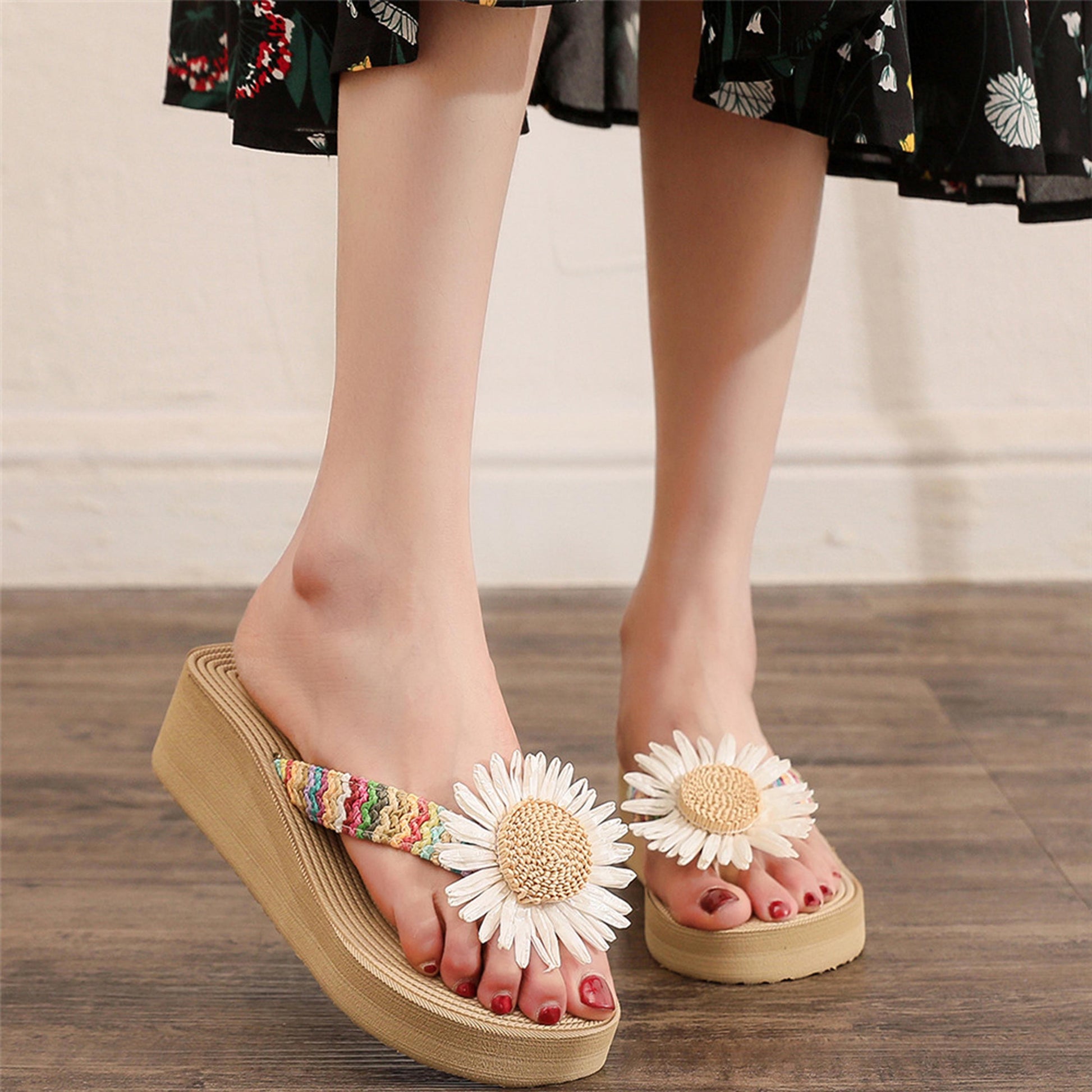 Handmade Crochet Raffia Platform Flip Flops, Daisy Wedge Sandals for Women, Boho Beach Slippers, Summer Travel Straw Slides, Outdoor Sandals